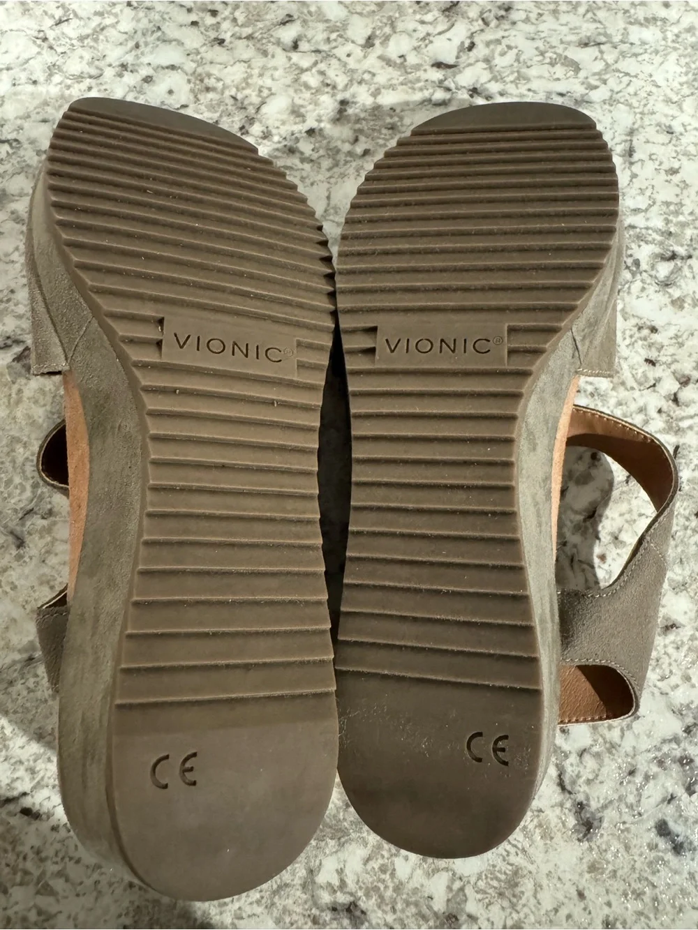 Vionic Womens Astrid II Sandal Size 10 Taupe Suede Ankle Strap Wedge Platforms
